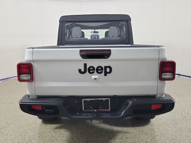 Photo 6