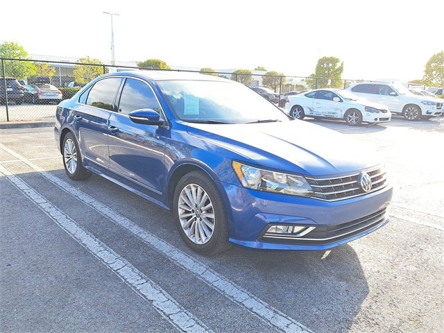 2016 Volkswagen Passat 1.8T SE w/Technology
