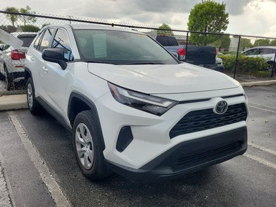 2025 Toyota RAV4 LE
