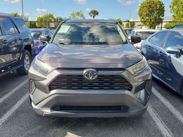 2020 Toyota RAV4 LE