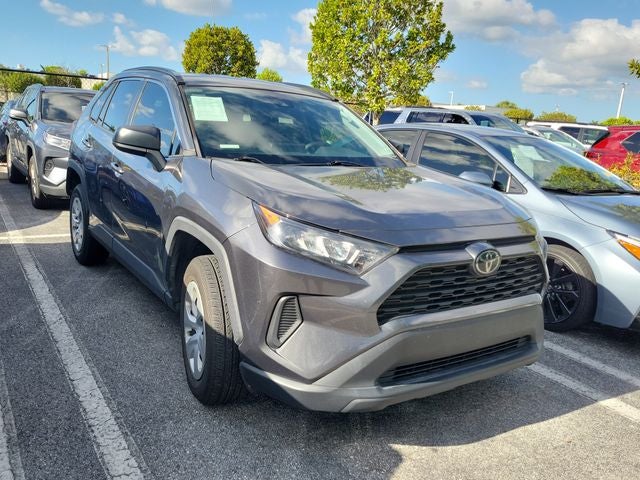 2020 Toyota RAV4 LE