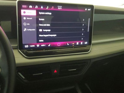 2025 Volkswagen Tiguan 2.0T SE