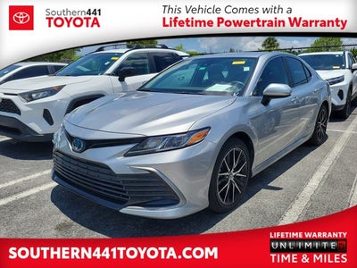 2022 Toyota Camry Hybrid LE