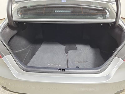 2022 Toyota Camry Hybrid LE