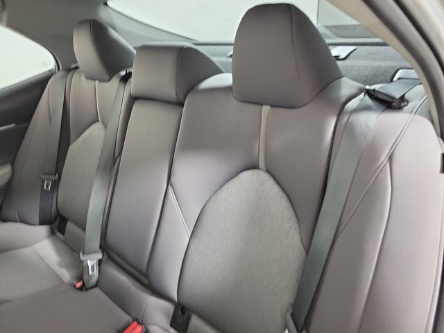 2022 Toyota Camry Hybrid LE