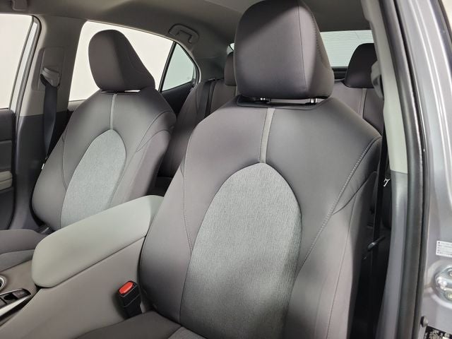 2022 Toyota Camry Hybrid LE