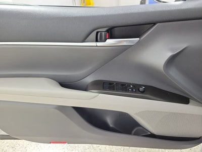 2022 Toyota Camry Hybrid LE