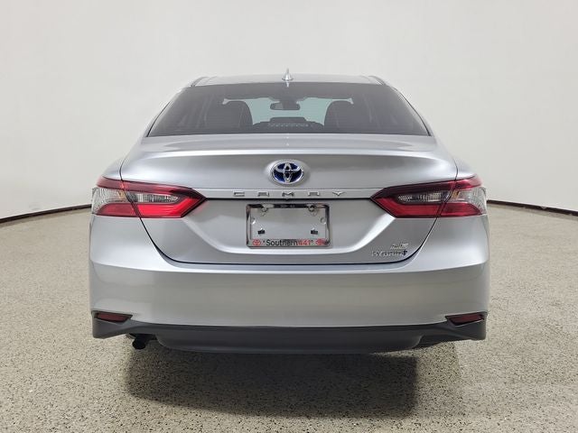 2022 Toyota Camry Hybrid LE