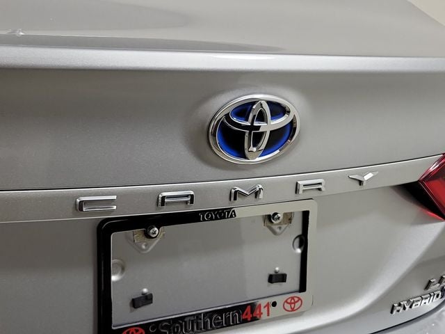 2022 Toyota Camry Hybrid LE