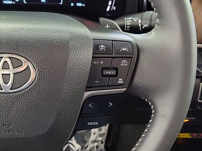 2025 Toyota Camry SE