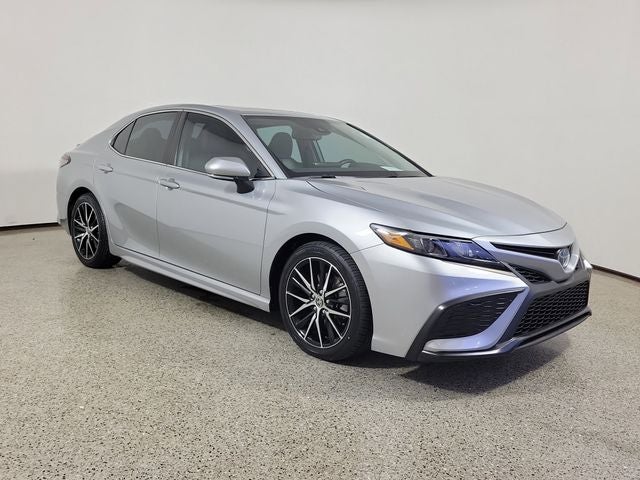 2023 Toyota Camry Hybrid SE
