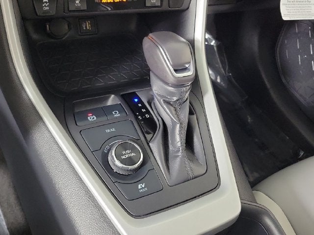 2025 Toyota RAV4 Hybrid XLE Premium