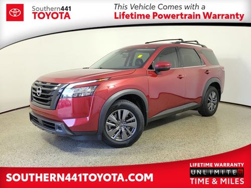2022 Nissan Pathfinder SV