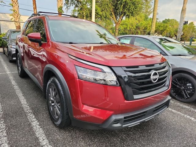2022 Nissan Pathfinder SV