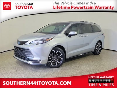 2025 Toyota Sienna Platinum 7 Passenger