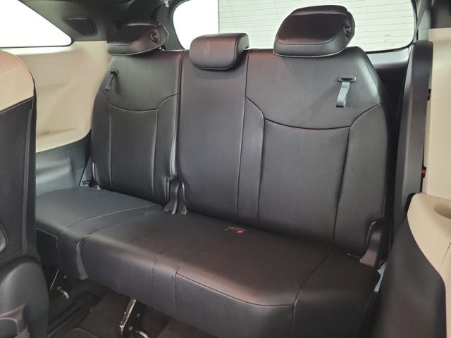 2025 Toyota Sienna Platinum 7 Passenger