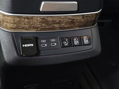 2025 Toyota Sienna Platinum 7 Passenger