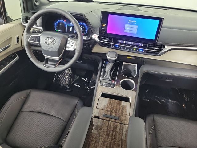2025 Toyota Sienna Platinum 7 Passenger