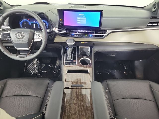 2025 Toyota Sienna Platinum 7 Passenger