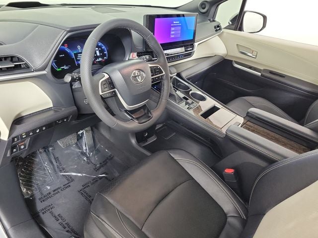 2025 Toyota Sienna Platinum 7 Passenger