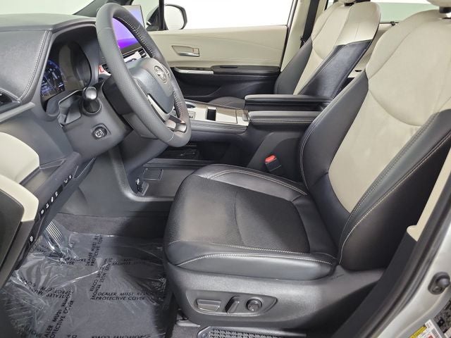 2025 Toyota Sienna Platinum 7 Passenger