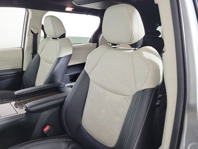 2025 Toyota Sienna Platinum 7 Passenger