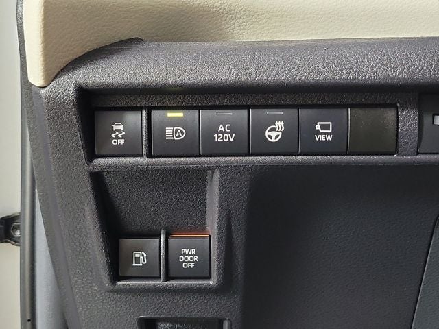 2025 Toyota Sienna Platinum 7 Passenger