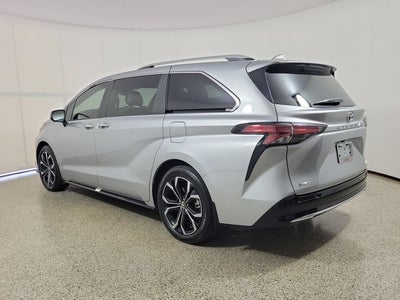 2025 Toyota Sienna Platinum 7 Passenger