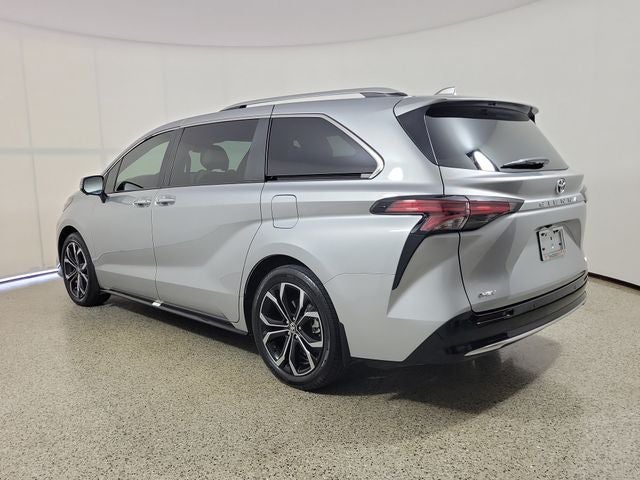 2025 Toyota Sienna Platinum 7 Passenger