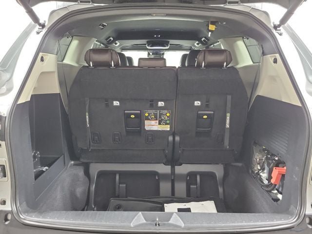 2024 Toyota Sienna Platinum 7 Passenger