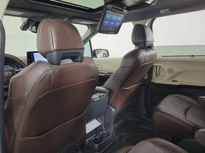 2024 Toyota Sienna Platinum 7 Passenger