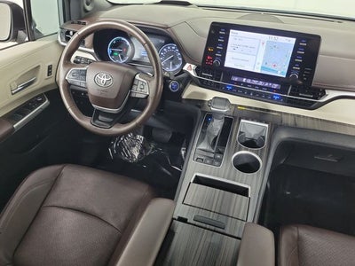 2024 Toyota Sienna Platinum 7 Passenger