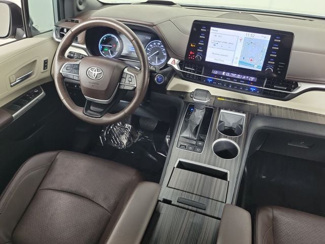 2024 Toyota Sienna Platinum 7 Passenger