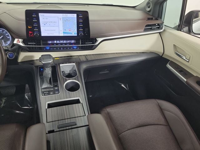 2024 Toyota Sienna Platinum 7 Passenger