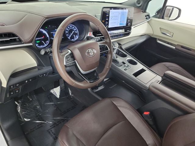 2024 Toyota Sienna Platinum 7 Passenger
