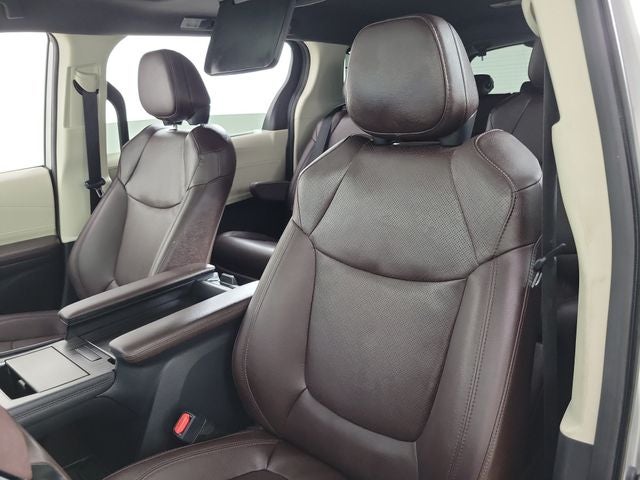 2024 Toyota Sienna Platinum 7 Passenger