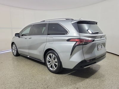 2024 Toyota Sienna Platinum 7 Passenger