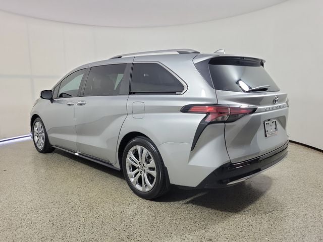 2024 Toyota Sienna Platinum 7 Passenger