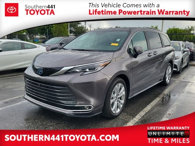 2023 Toyota Sienna Platinum 7 Passenger