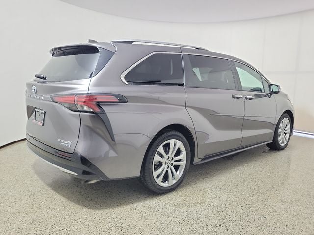 2023 Toyota Sienna Platinum 7 Passenger