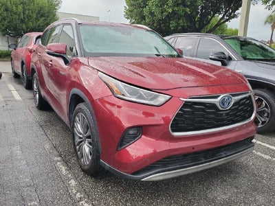 2021 Toyota Highlander Hybrid Platinum