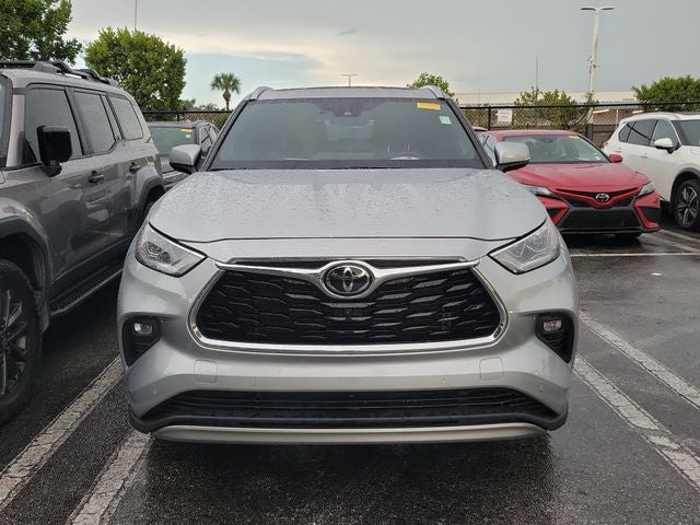 2022 Toyota Highlander Platinum