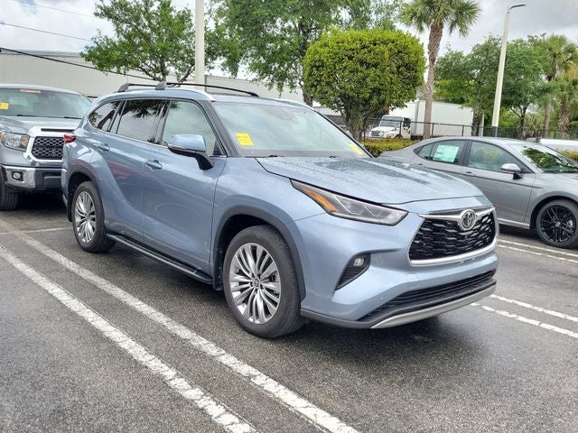 2022 Toyota Highlander Platinum