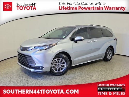 2025 Toyota Sienna XLE 8 Passenger