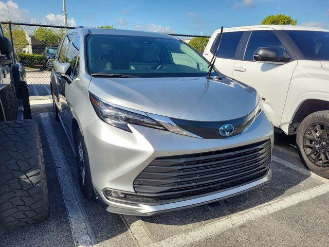 2025 Toyota Sienna XLE 7 Passenger