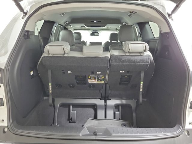 2025 Toyota Sienna XLE 8 Passenger