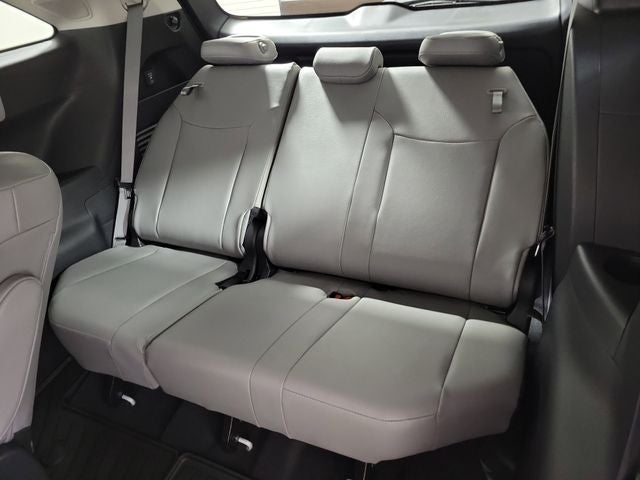 2025 Toyota Sienna XLE 8 Passenger