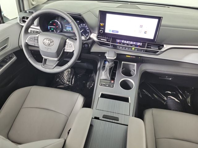 2025 Toyota Sienna XLE 8 Passenger