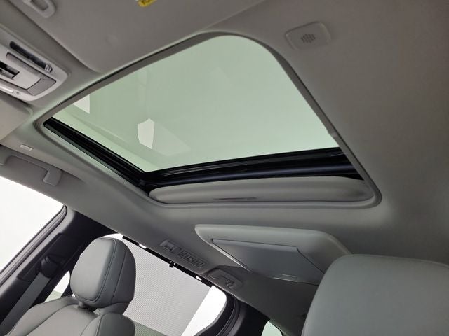 2025 Toyota Sienna XLE 8 Passenger