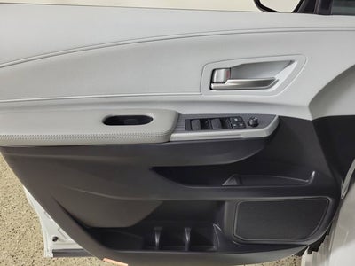 2025 Toyota Sienna XLE 8 Passenger